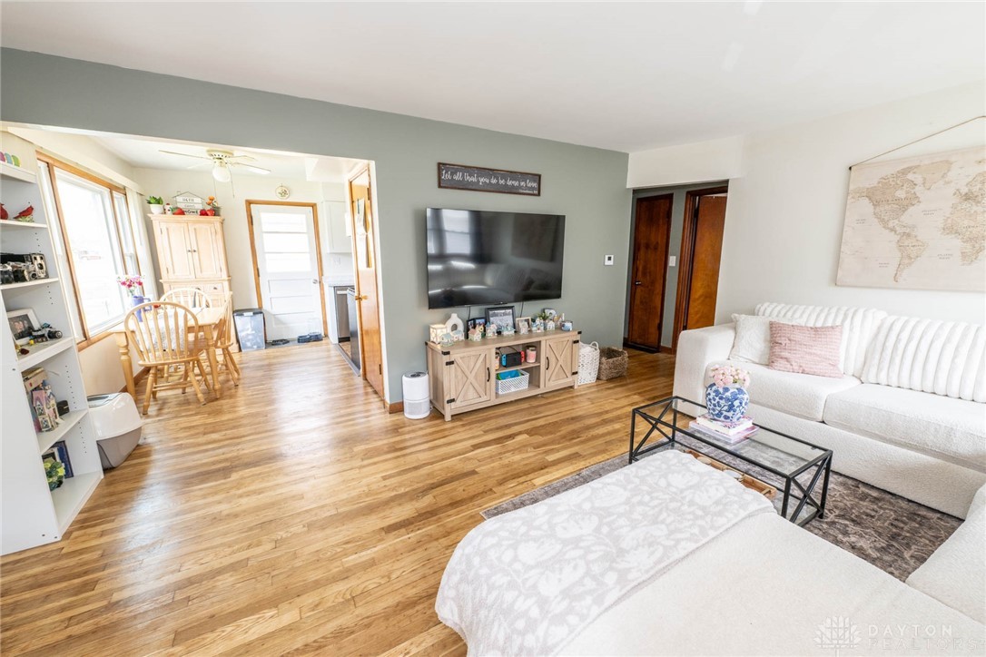 2516 Acorn Drive, Kettering, Ohio image 3