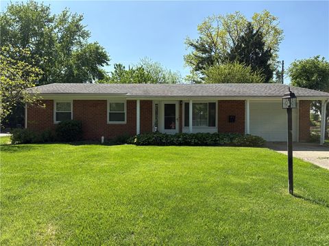 Photo of 503 Pease Dr. Dr, New Carlisle, OH 45344 (MLS # 957250)