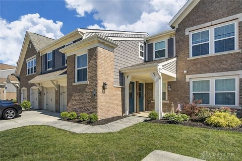Photo of 136 Waterhaven Way, Springboro, OH 45066 (MLS # 952128)