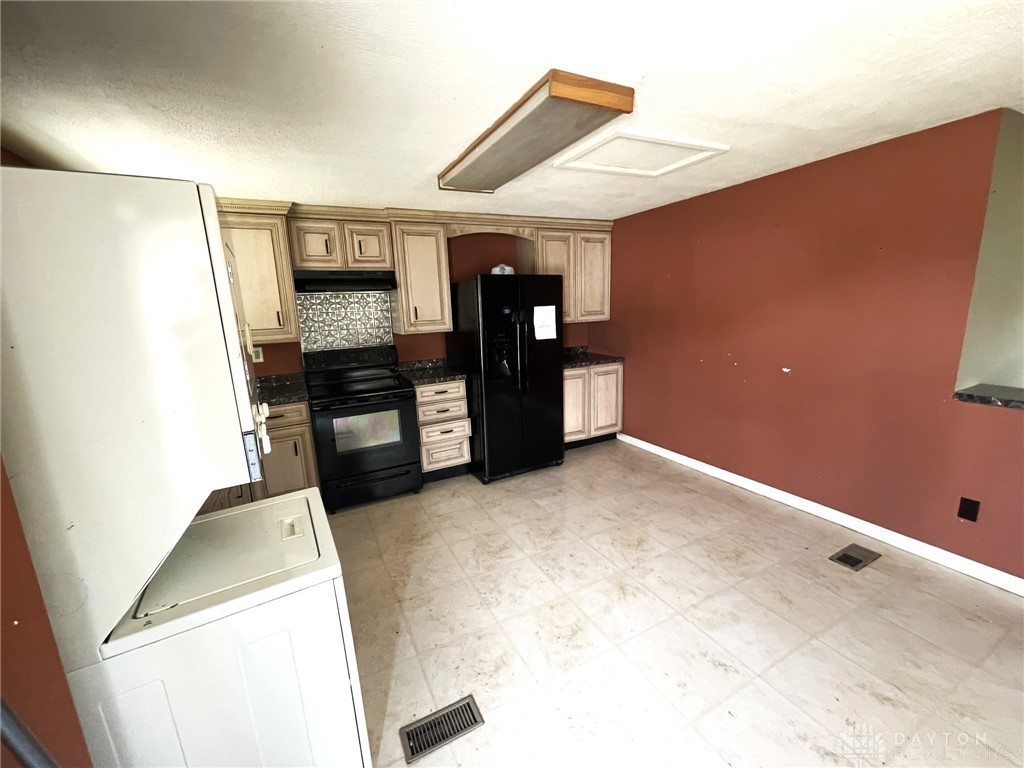 317 E Lock Street, Miamisburg, Ohio image 6