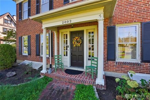 Tiny photo for 2002 N Fountain Boulevard, Springfield, OH 45504 (MLS # 945451)