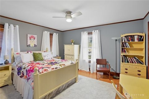 Tiny photo for 2002 N Fountain Boulevard, Springfield, OH 45504 (MLS # 945451)