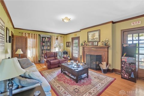 Tiny photo for 2002 N Fountain Boulevard, Springfield, OH 45504 (MLS # 945451)