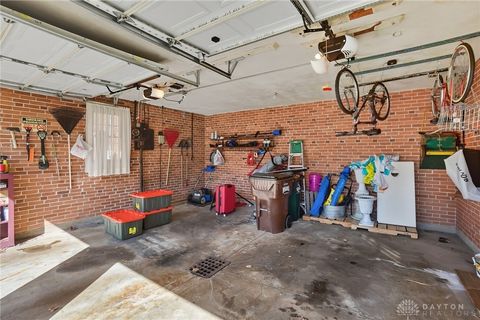 Tiny photo for 2002 N Fountain Boulevard, Springfield, OH 45504 (MLS # 945451)