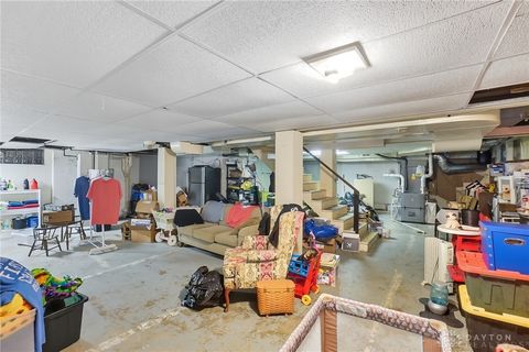 Tiny photo for 2002 N Fountain Boulevard, Springfield, OH 45504 (MLS # 945451)