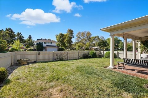 Tiny photo for 2002 N Fountain Boulevard, Springfield, OH 45504 (MLS # 945451)