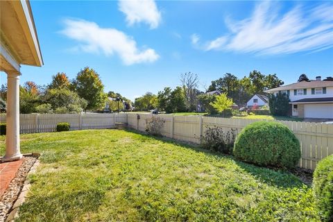 Tiny photo for 2002 N Fountain Boulevard, Springfield, OH 45504 (MLS # 945451)