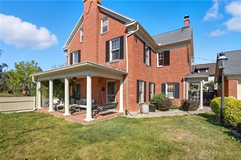 Tiny photo for 2002 N Fountain Boulevard, Springfield, OH 45504 (MLS # 945451)