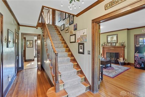 Tiny photo for 2002 N Fountain Boulevard, Springfield, OH 45504 (MLS # 945451)