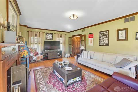 Tiny photo for 2002 N Fountain Boulevard, Springfield, OH 45504 (MLS # 945451)