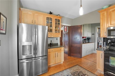 Tiny photo for 2002 N Fountain Boulevard, Springfield, OH 45504 (MLS # 945451)