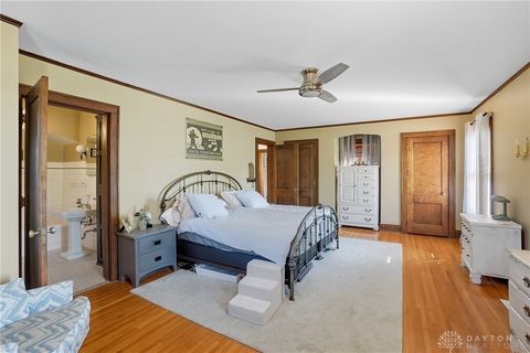 Tiny photo for 2002 N Fountain Boulevard, Springfield, OH 45504 (MLS # 945451)
