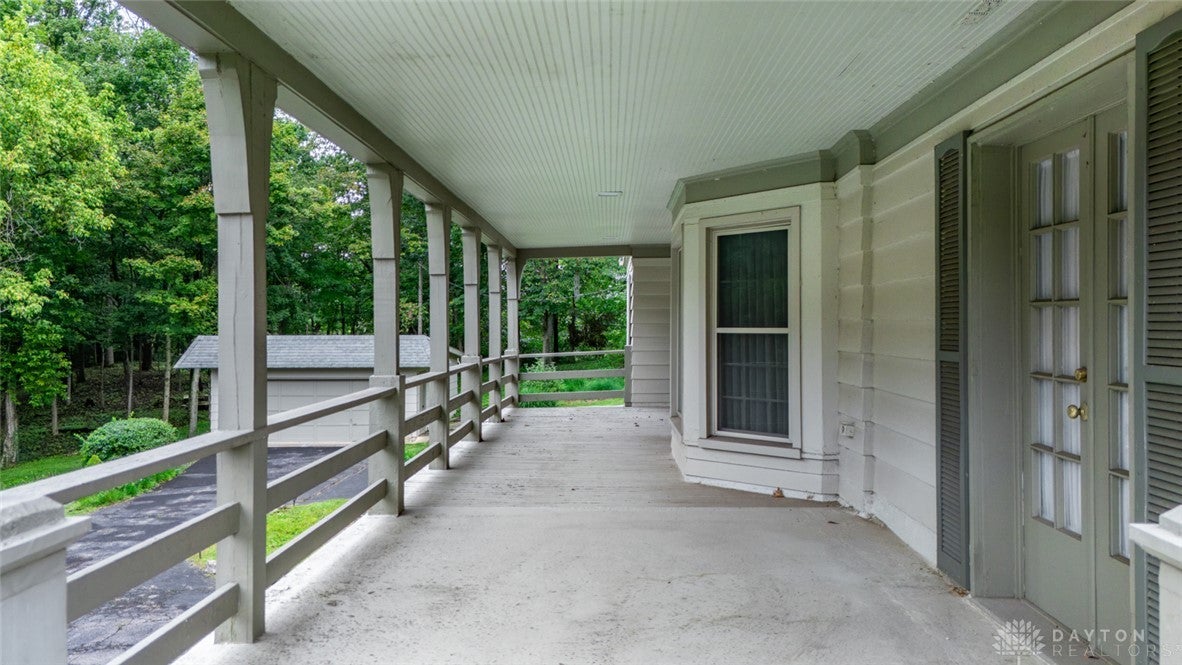 1060 Hidden Ridge Lane