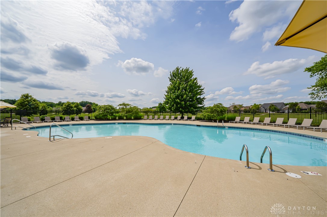 1198 Normandy Rue, Springboro, Ohio image 9
