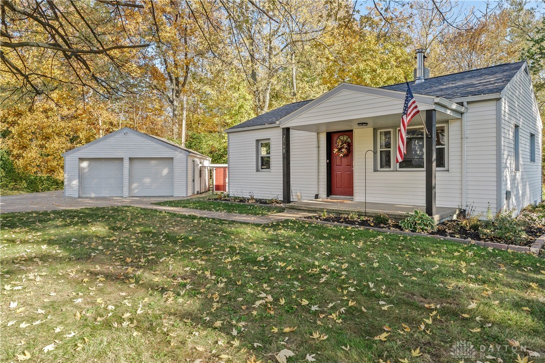 2568 E Possum Road, Springfield, Ohio image 3