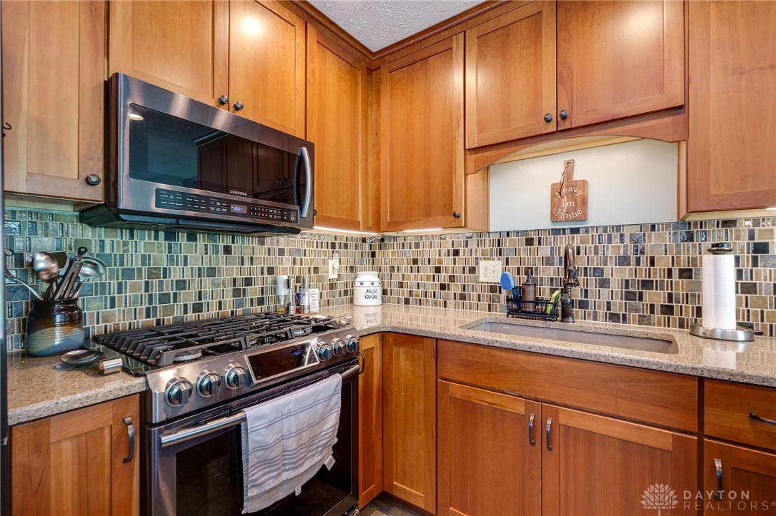 717 Walden Way, Dayton, Ohio image 27