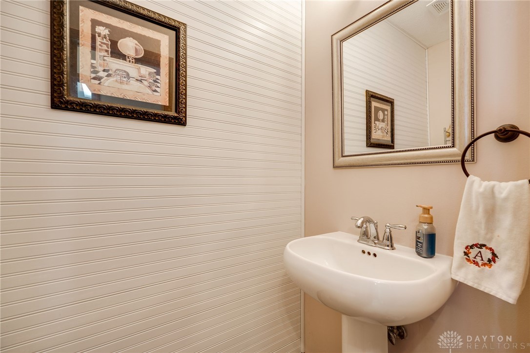 717 Walden Way, Dayton, Ohio image 29