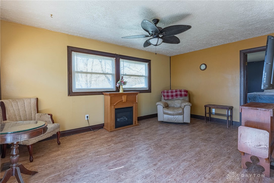 359 N Diamond Mill Road, New Lebanon, Ohio image 28