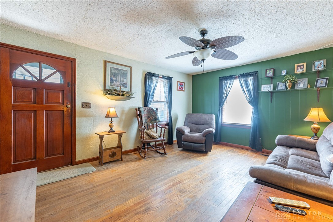 359 N Diamond Mill Road, New Lebanon, Ohio image 5
