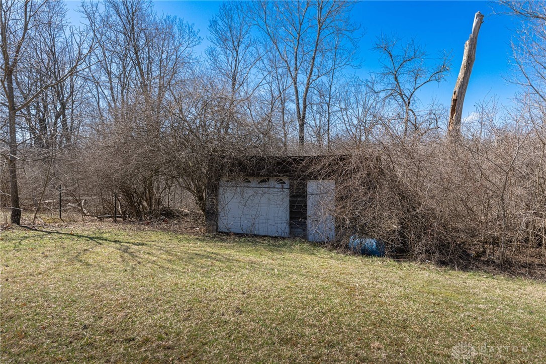 359 N Diamond Mill Road, New Lebanon, Ohio image 37