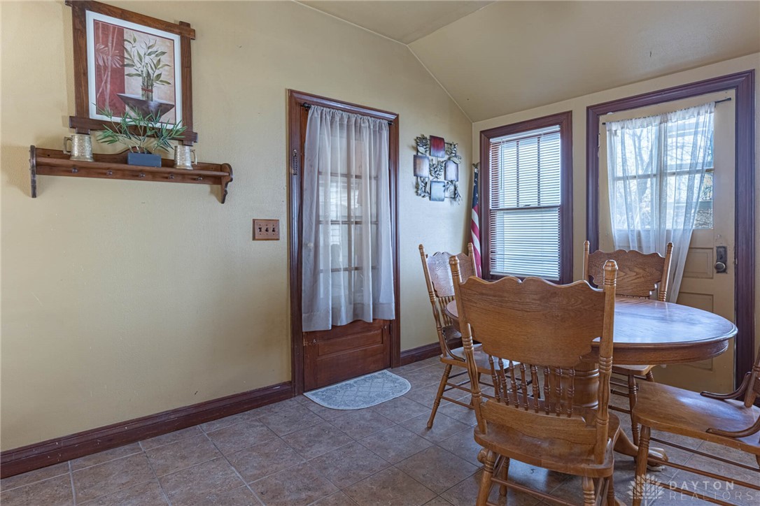 359 N Diamond Mill Road, New Lebanon, Ohio image 12