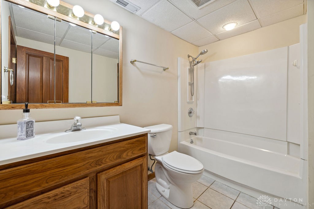 6831 Timberlands Drive, Dayton, Ohio image 40