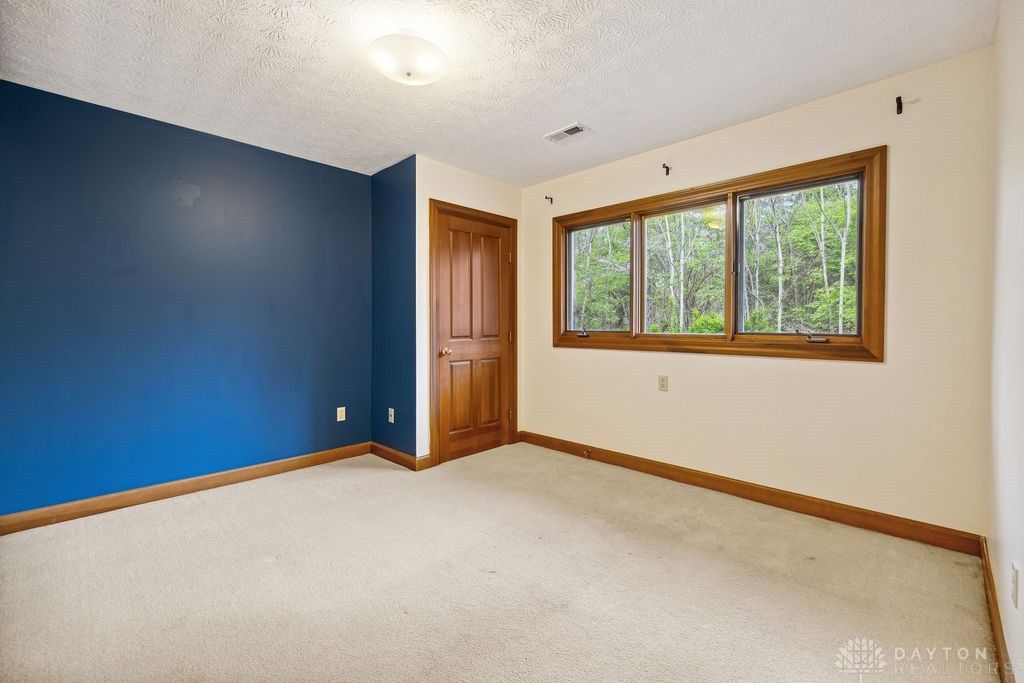 6831 Timberlands Drive, Dayton, Ohio image 25