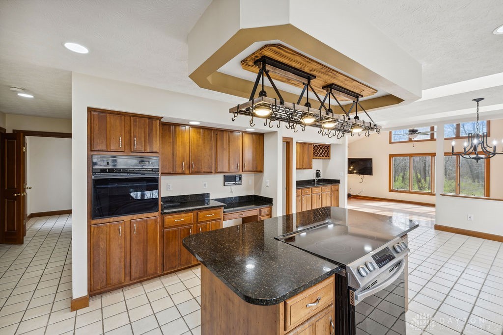 6831 Timberlands Drive, Dayton, Ohio image 10