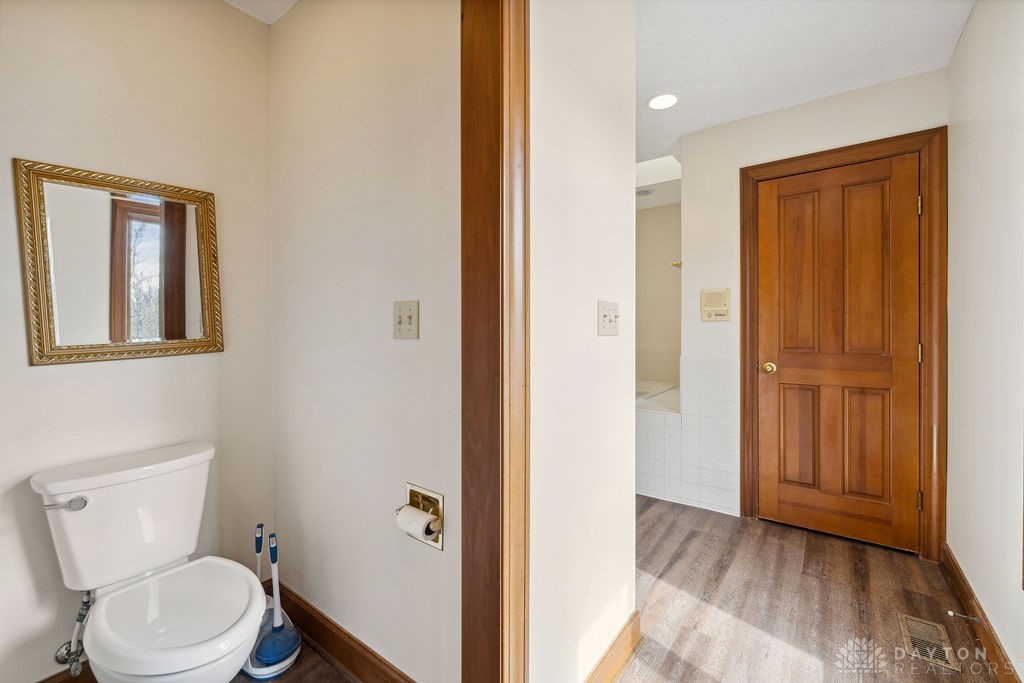 6831 Timberlands Drive, Dayton, Ohio image 36