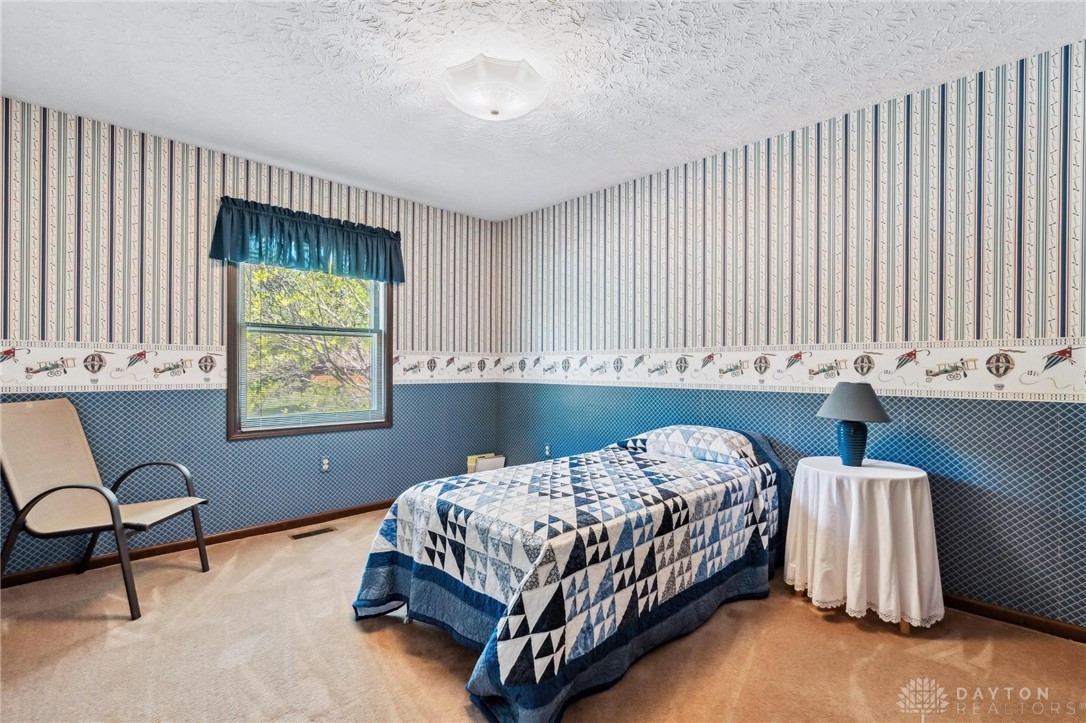 4077 Glenberry Circle, Bellbrook, Ohio image 27