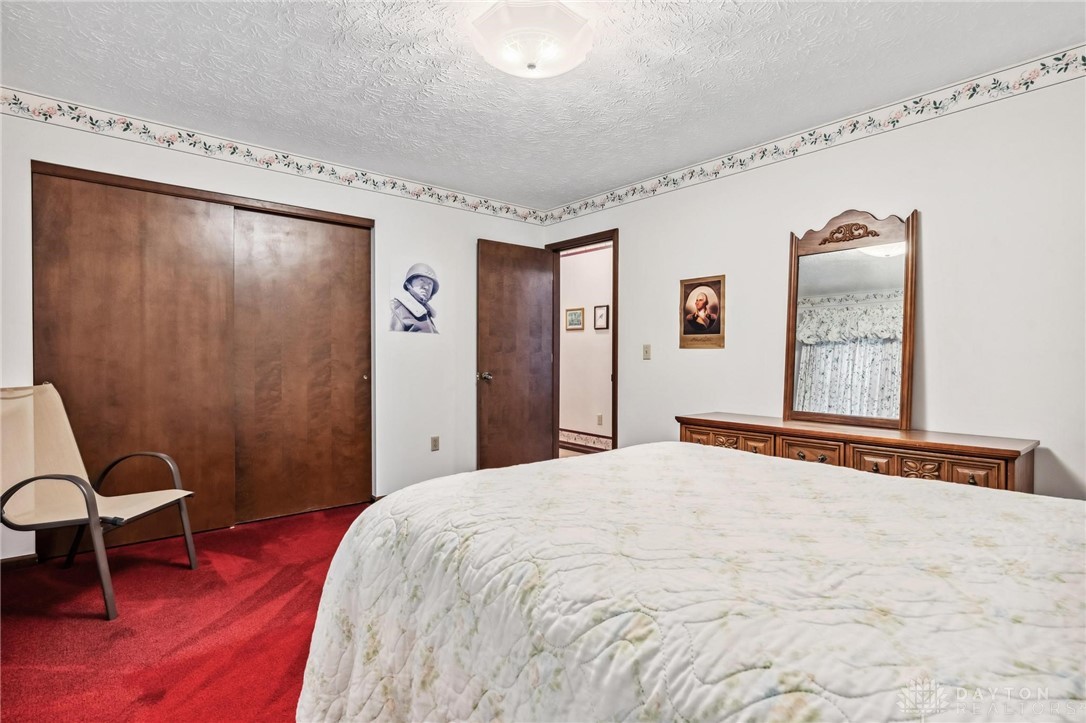 4077 Glenberry Circle, Bellbrook, Ohio image 30