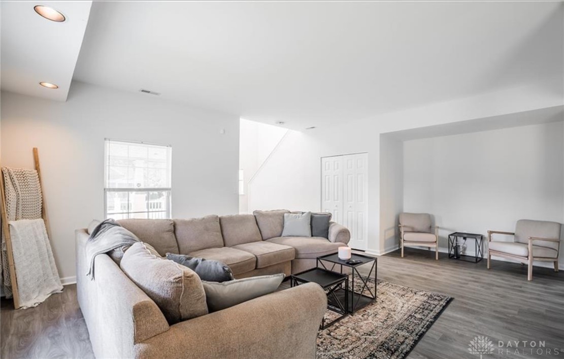 Dayton, Ohio 45402, United States, 3 Bedrooms Bedrooms, ,3 BathroomsBathrooms,Residential,Active,225364