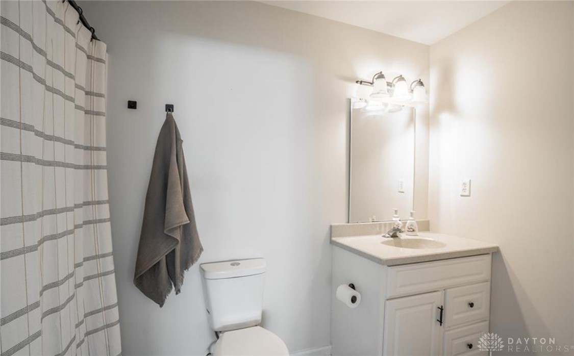 Dayton, Ohio 45402, United States, 3 Bedrooms Bedrooms, ,3 BathroomsBathrooms,Residential,Active,225364