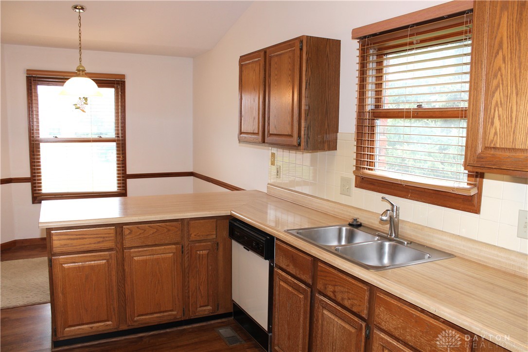 558 Dedham Place #B, Englewood, Ohio image 25