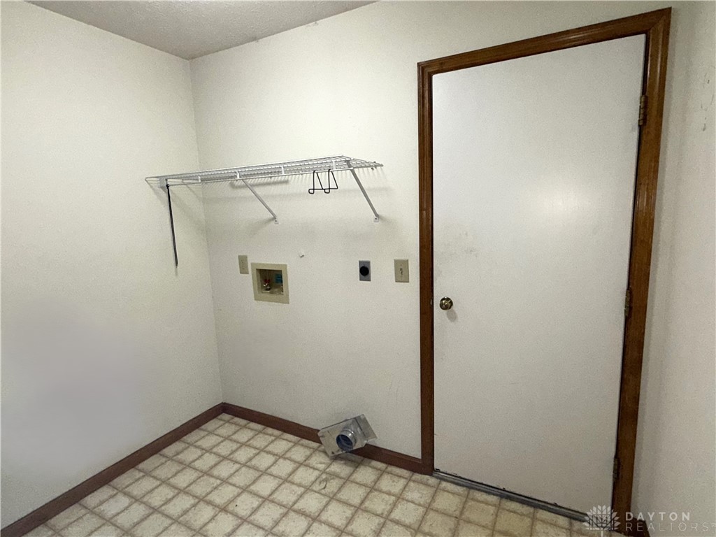 558 Dedham Place #B, Englewood, Ohio image 38