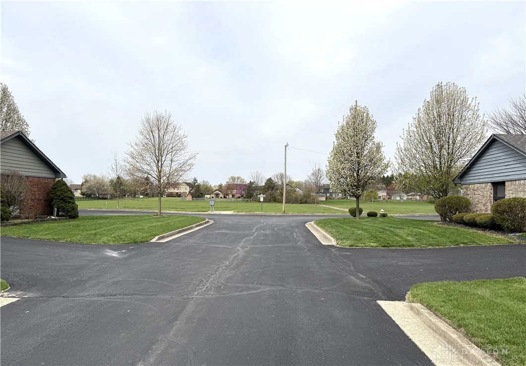 558 Dedham Place #B, Englewood, Ohio image 41