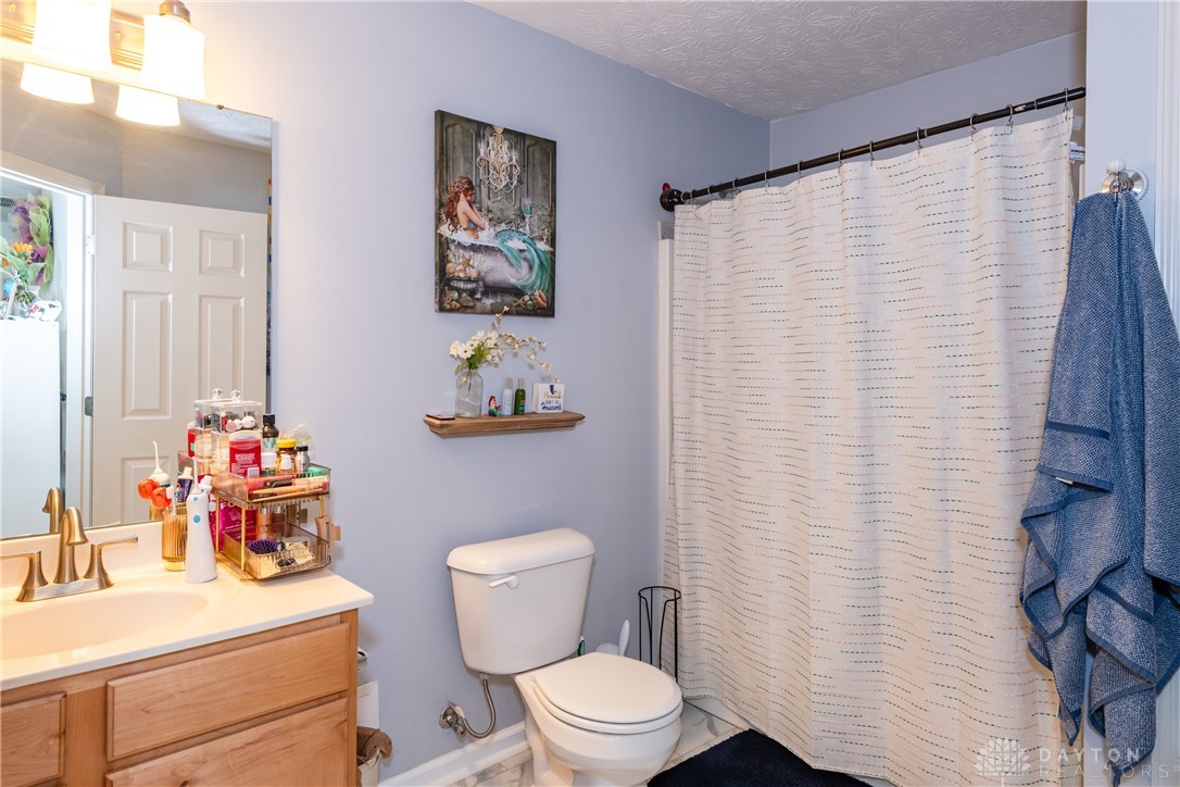 370 Bishea Court, Fairborn, Ohio image 19