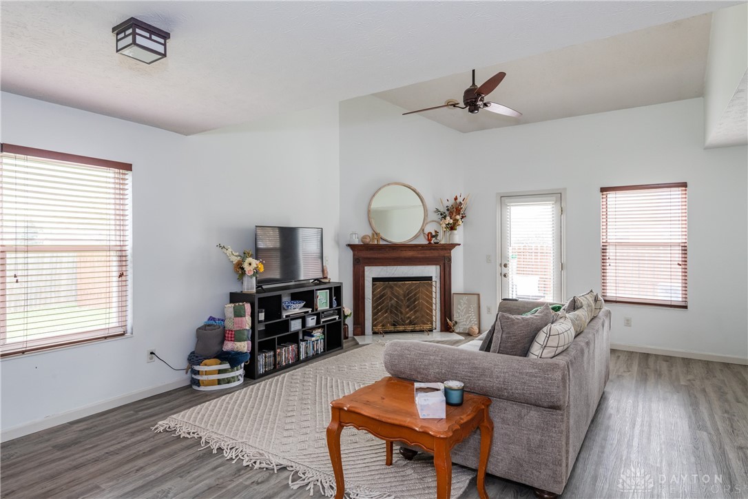 370 Bishea Court, Fairborn, Ohio image 6