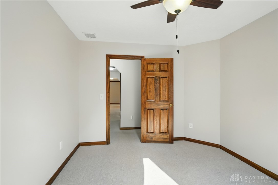 865 Copperfield Lane, Tipp City, Ohio image 36