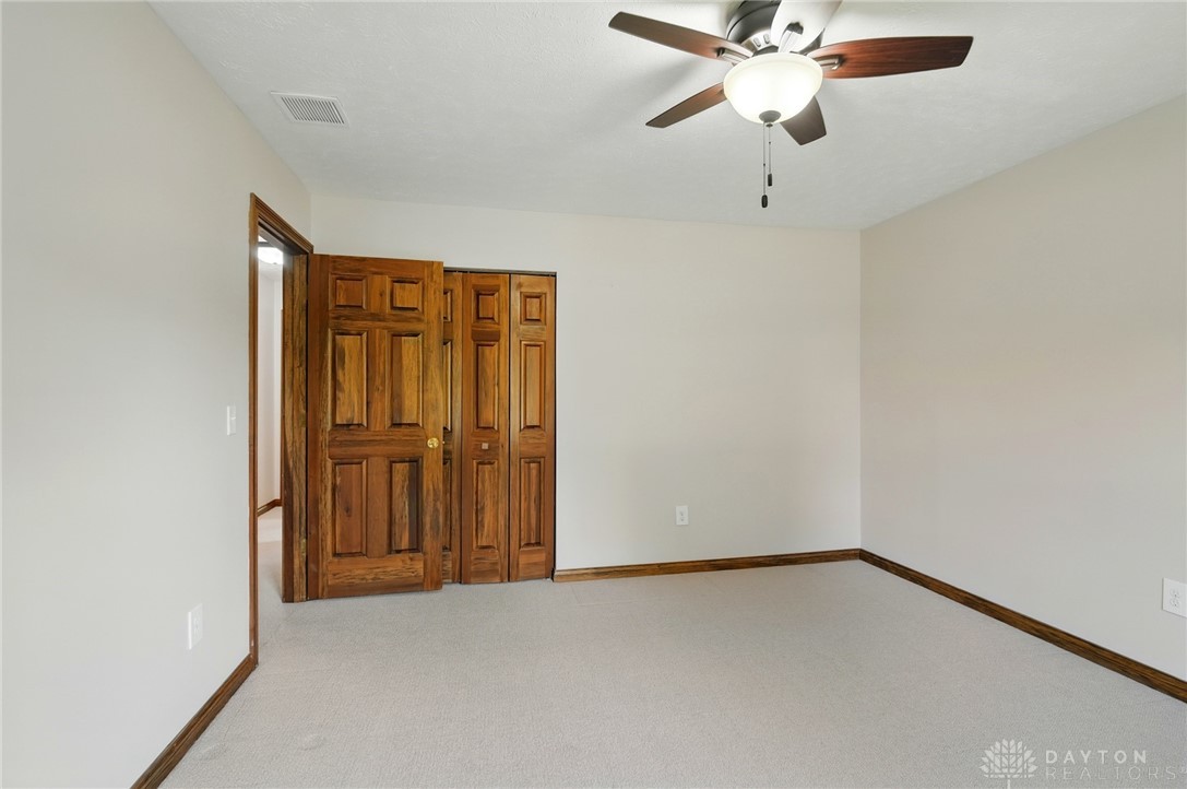 865 Copperfield Lane, Tipp City, Ohio image 32