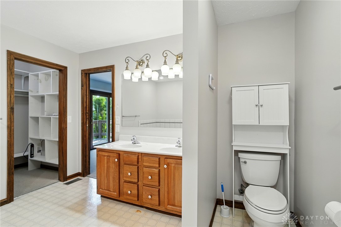 865 Copperfield Lane, Tipp City, Ohio image 28
