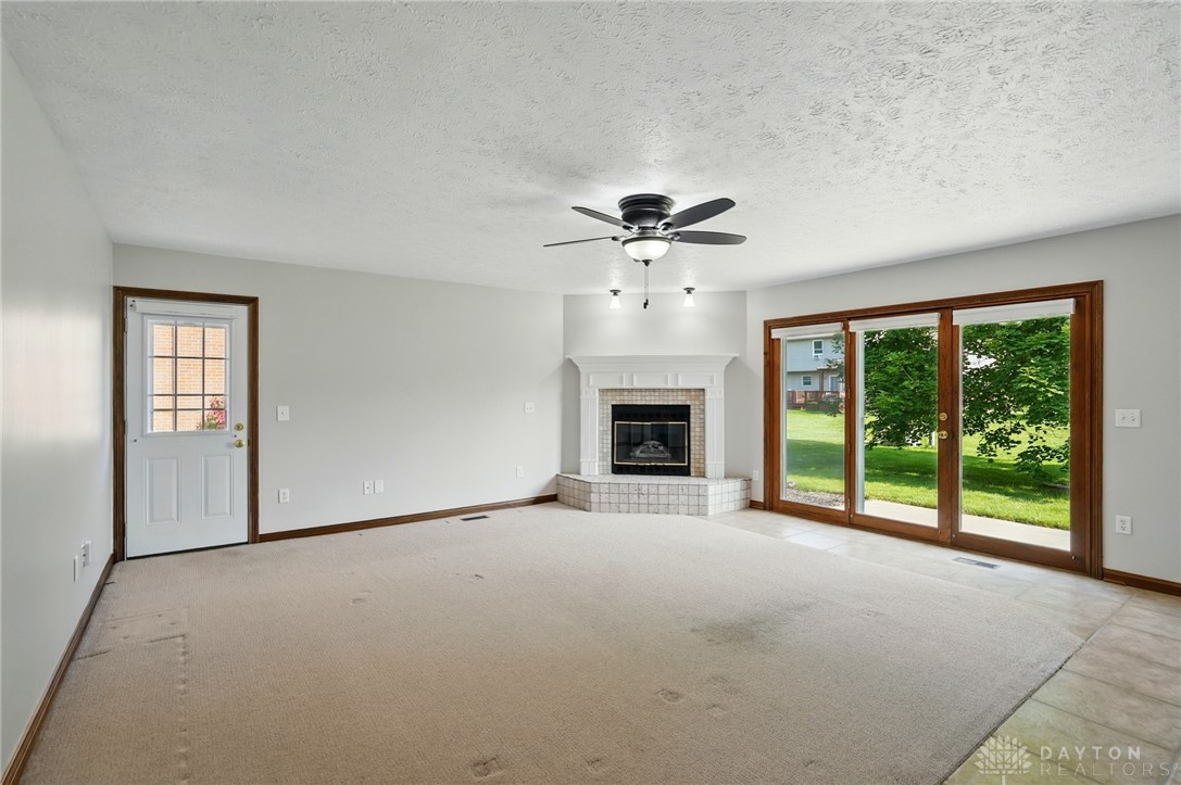 865 Copperfield Lane, Tipp City, Ohio image 23
