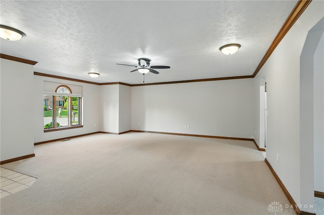 865 Copperfield Lane, Tipp City, Ohio image 8