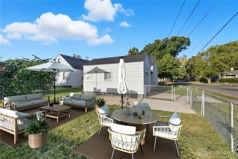 Tiny photo for 2900 Lansing Drive, Dayton, OH 45420 (MLS # 945428)