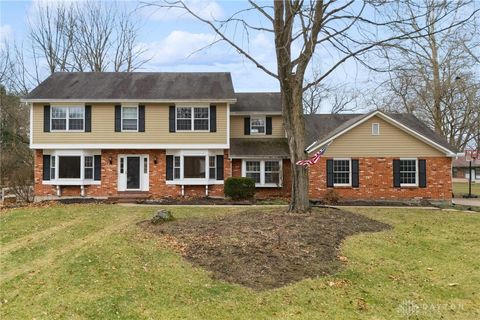 Photo of 9644 Bridlewood Trail, Dayton, OH 45458 (MLS # 949775)