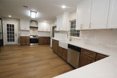 Tiny photo for 880 Wilshire Drive, Franklin, OH 45005 (MLS # 946275)