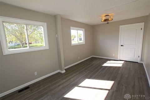 Tiny photo for 880 Wilshire Drive, Franklin, OH 45005 (MLS # 946275)