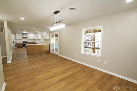 Tiny photo for 880 Wilshire Drive, Franklin, OH 45005 (MLS # 946275)