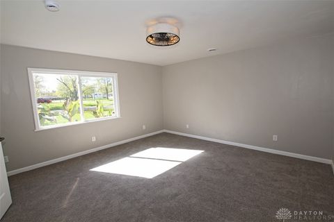 Tiny photo for 880 Wilshire Drive, Franklin, OH 45005 (MLS # 946275)