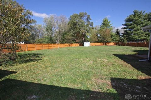 Tiny photo for 880 Wilshire Drive, Franklin, OH 45005 (MLS # 946275)